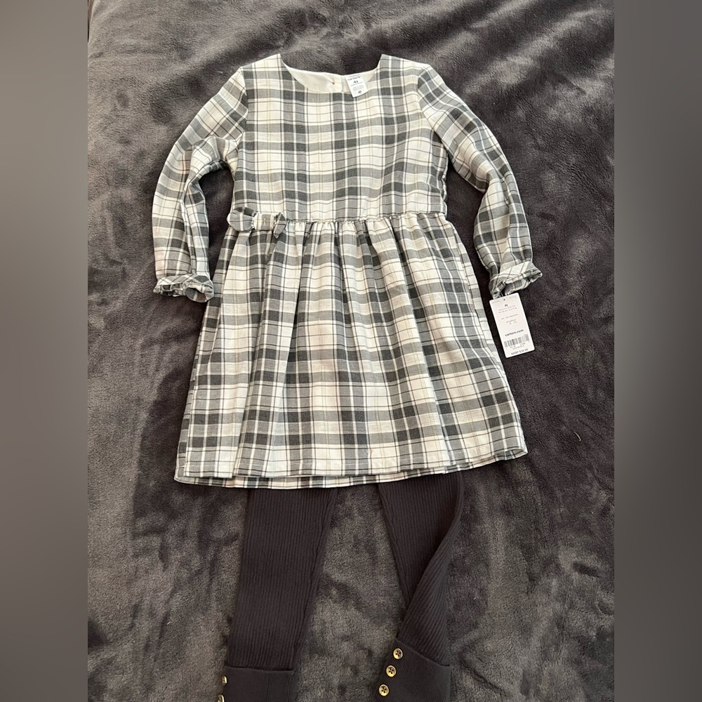 Carter’s size 4T NWT.
